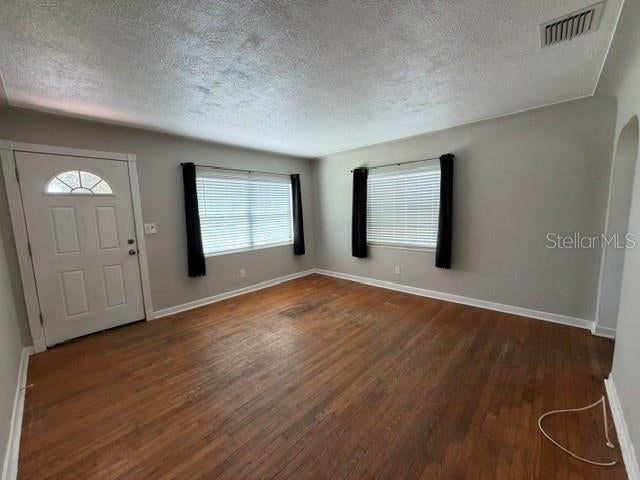 Photo of 1111 Asturia Way S, St Petersburg, FL 33705 (MLS # TB8550997)