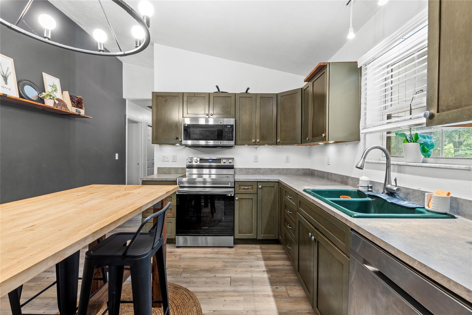 UNIT 5 SPRING RIDGE SUB - Residential