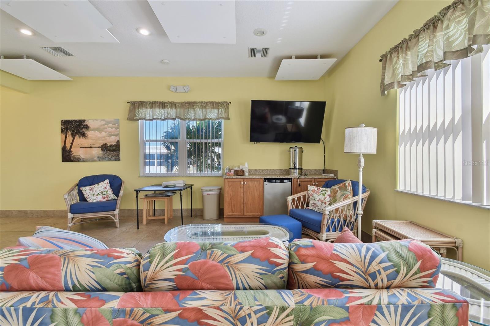 SOUTH WINDS MHP CO-OP - Residential