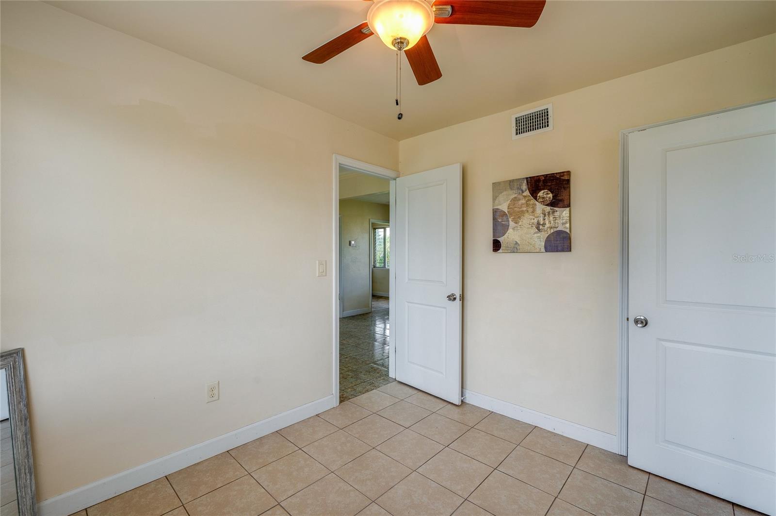 ROGERS NORTH ORITA - Residential