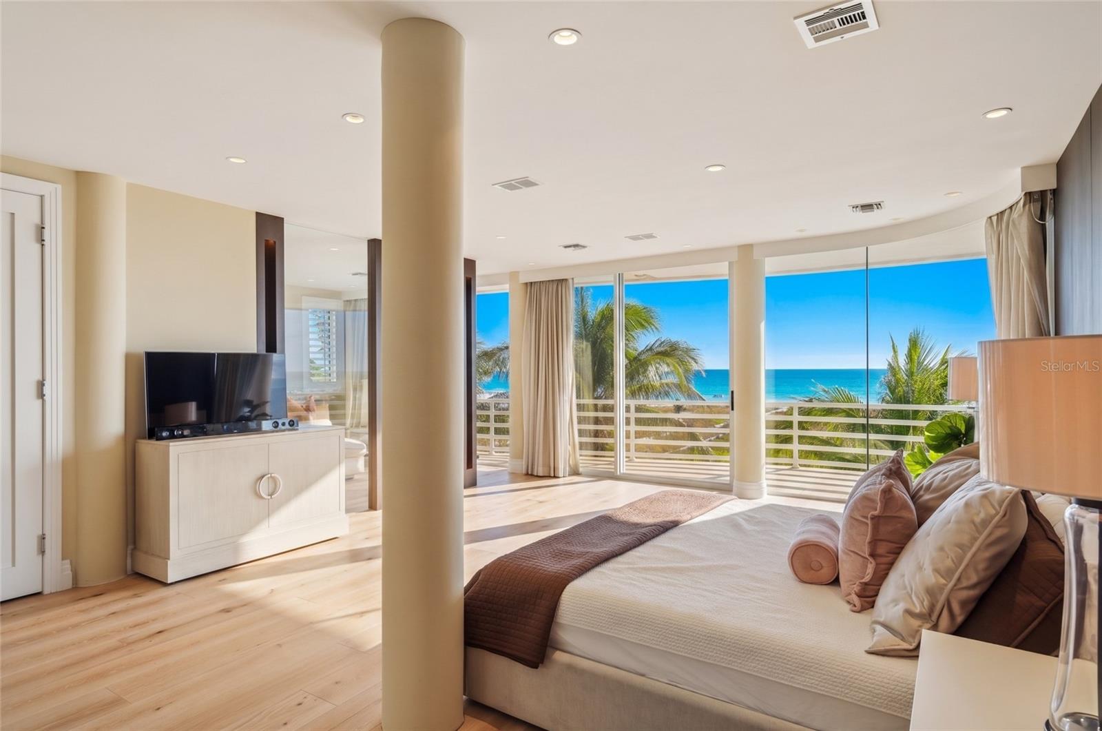 648 BEACH ROAD