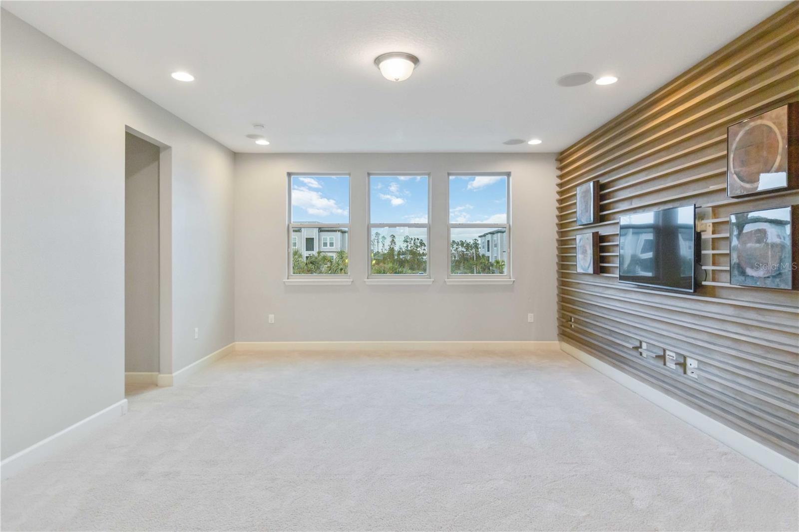 SERENITY CREEK - Residential