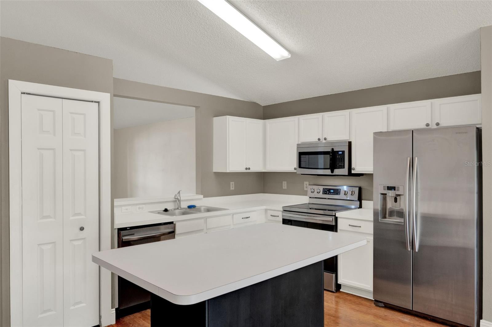 4406 BROOKSTONE COURT