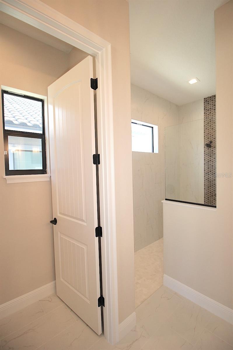 MARINA DEL PALMA - Residential Lease