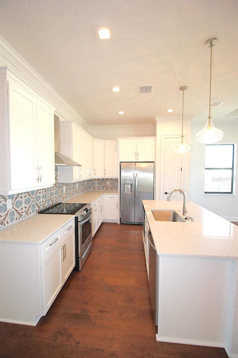 MARINA DEL PALMA - Residential Lease