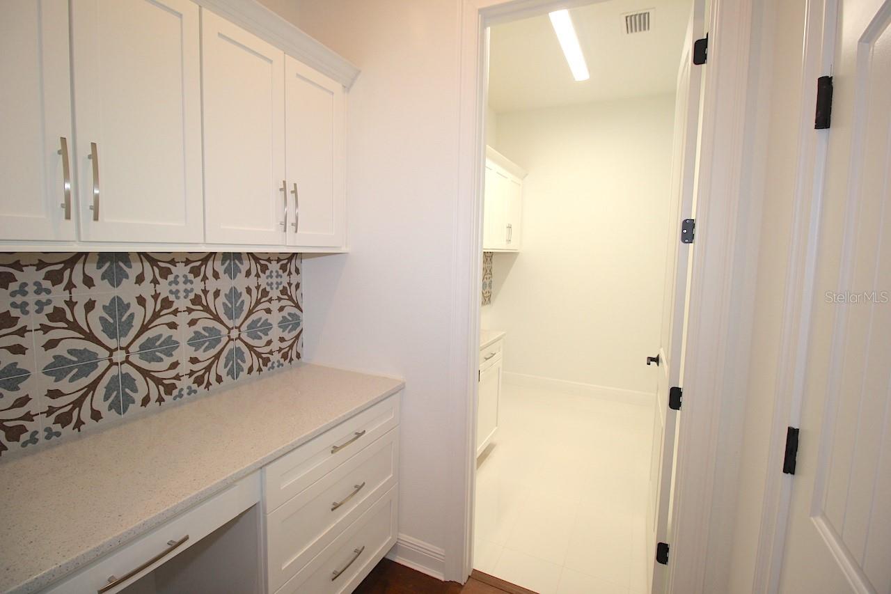 MARINA DEL PALMA - Residential Lease