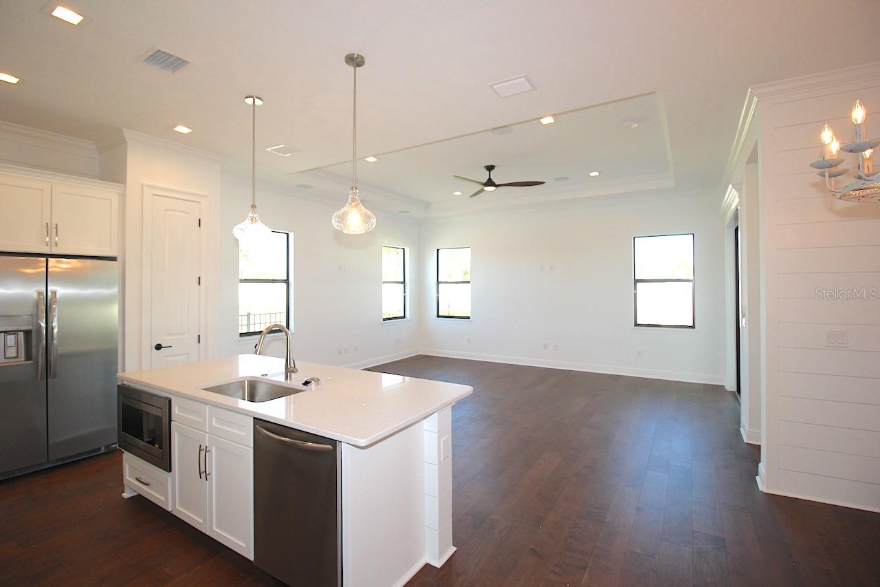 MARINA DEL PALMA - Residential Lease