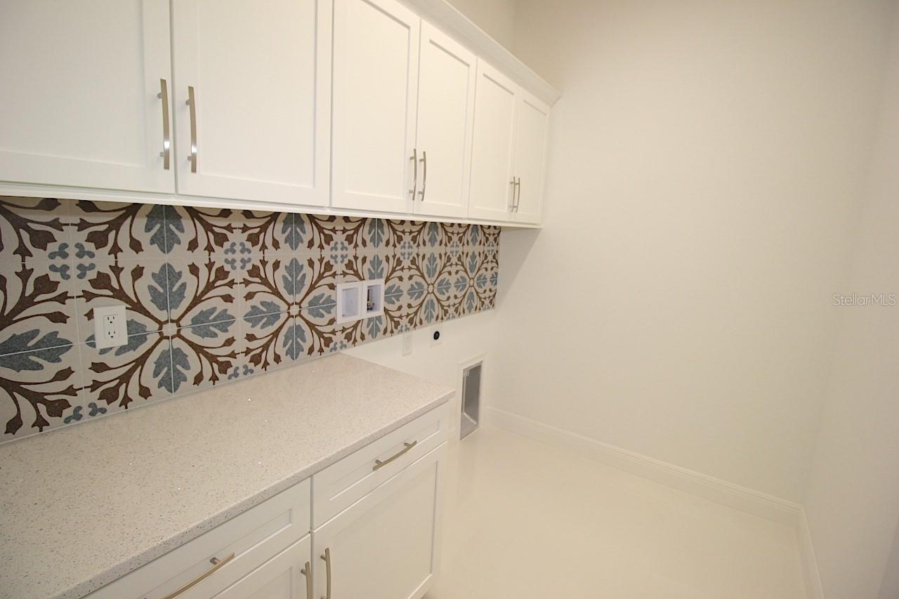 MARINA DEL PALMA - Residential Lease