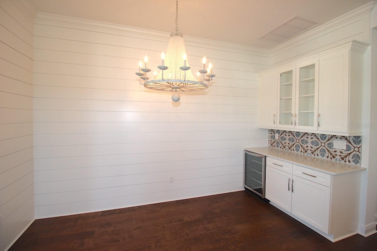 MARINA DEL PALMA - Residential Lease