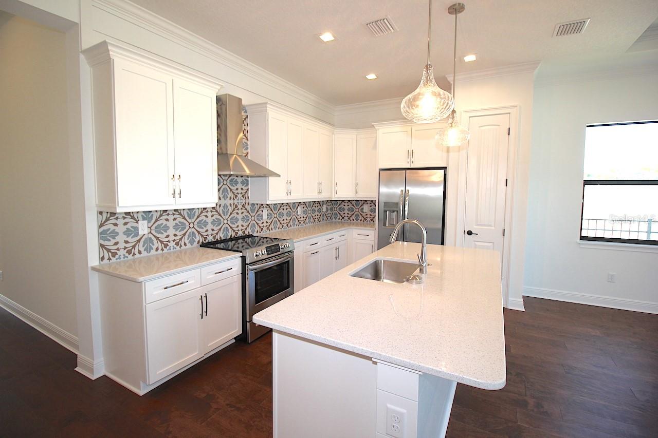 MARINA DEL PALMA - Residential Lease