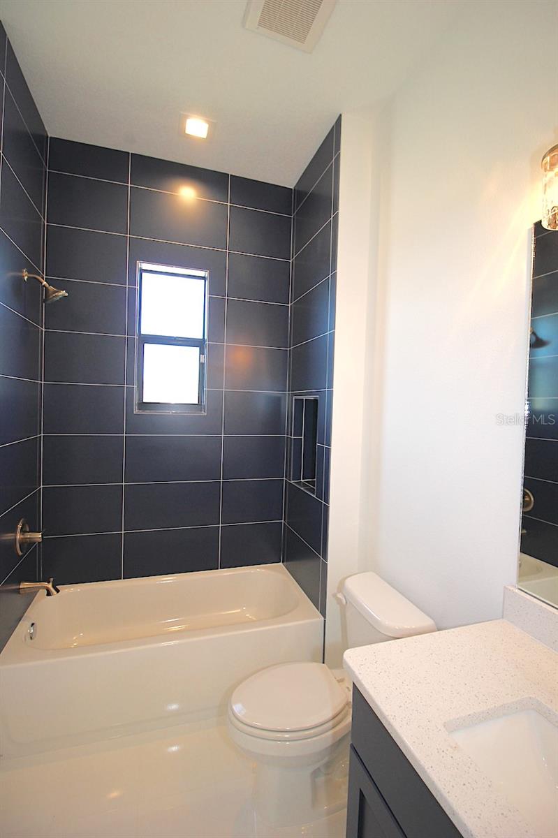 MARINA DEL PALMA - Residential Lease