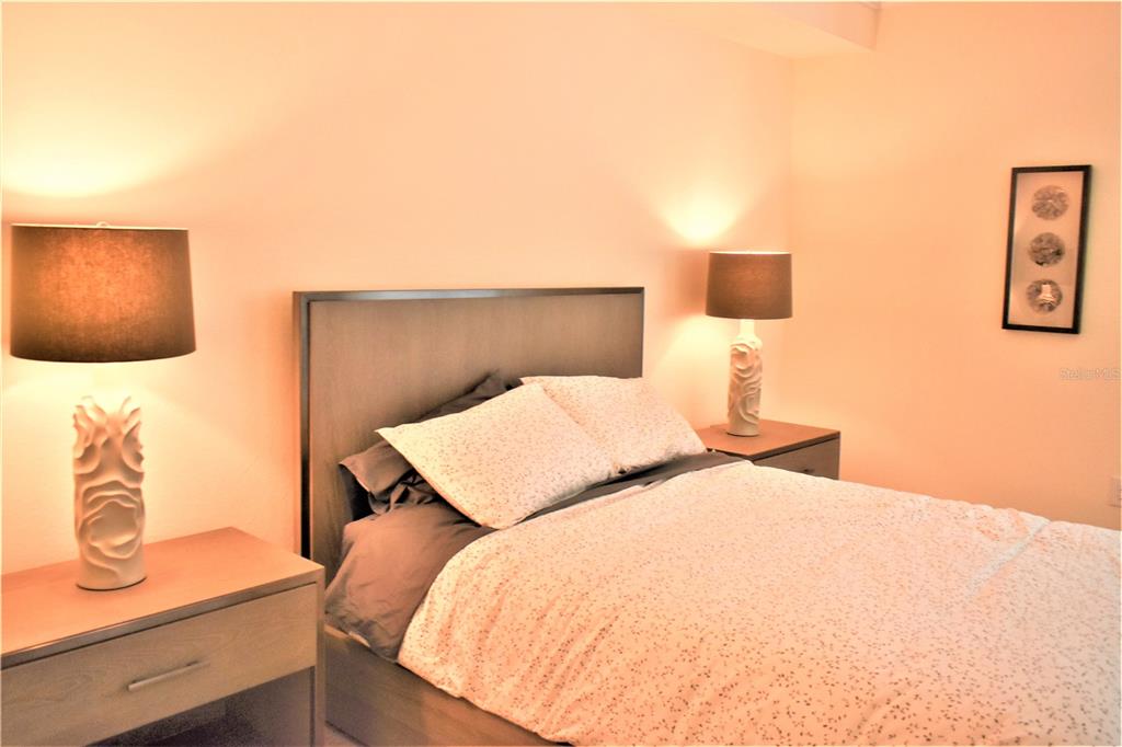 COACH HOMES 3/GRAN PARADISO PH - Residential Lease