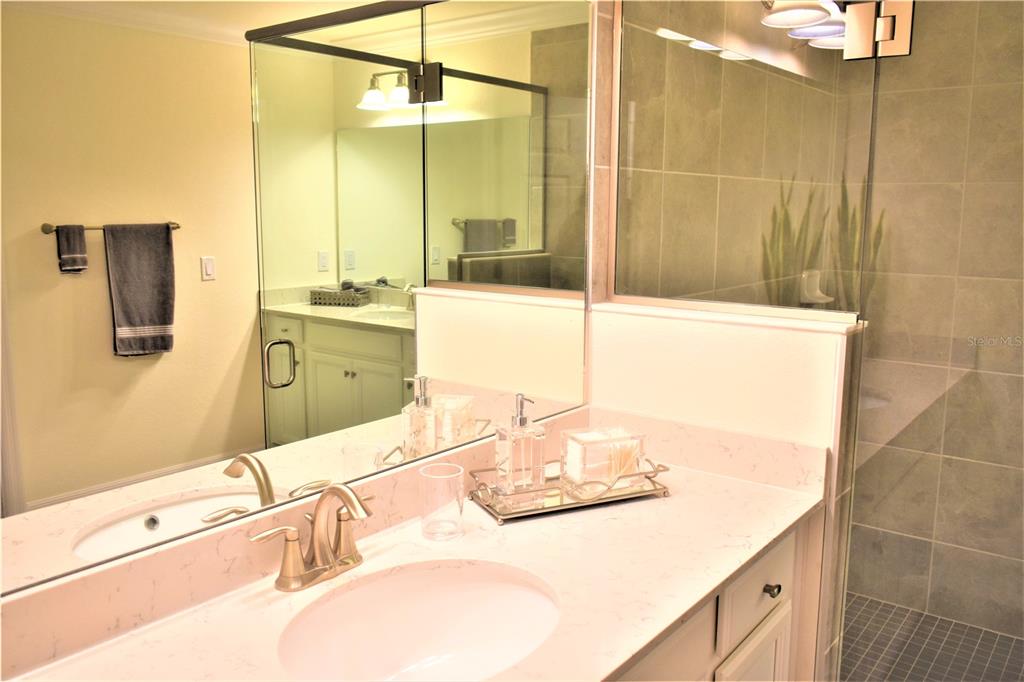 COACH HOMES 3/GRAN PARADISO PH - Residential Lease