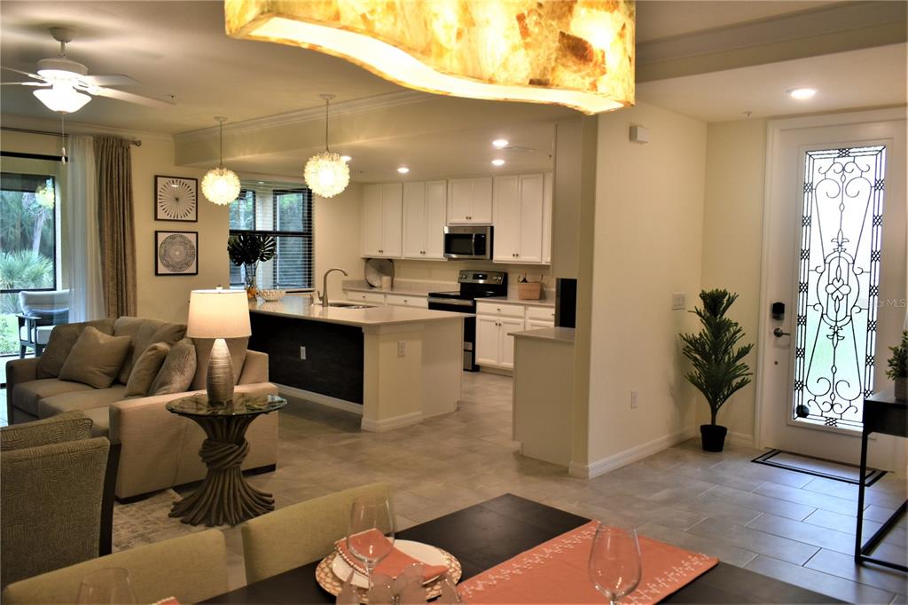 COACH HOMES 3/GRAN PARADISO PH - Residential Lease