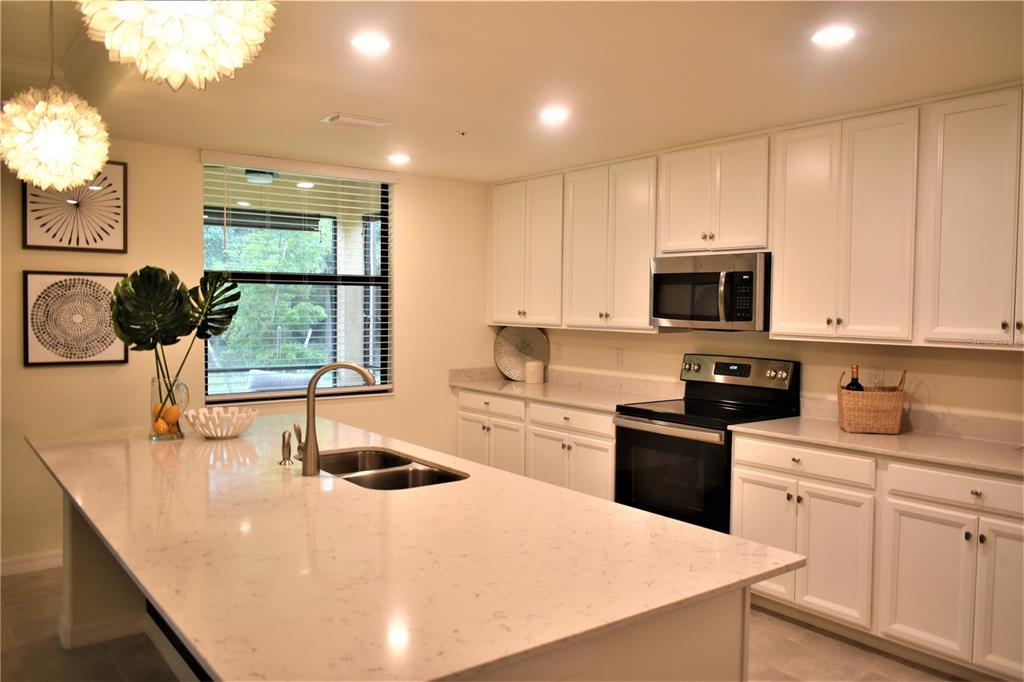 COACH HOMES 3/GRAN PARADISO PH - Residential Lease