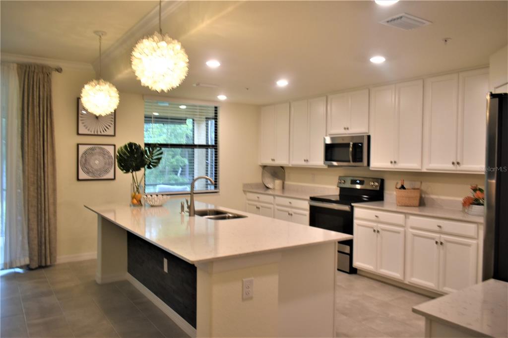 COACH HOMES 3/GRAN PARADISO PH - Residential Lease