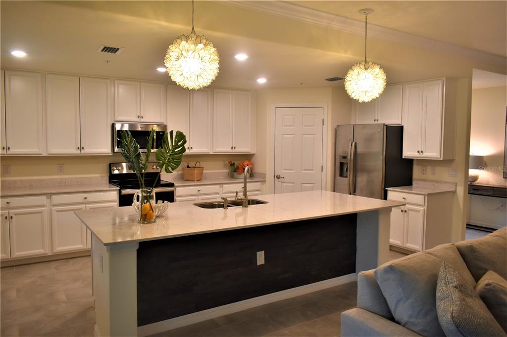 COACH HOMES 3/GRAN PARADISO PH - Residential Lease