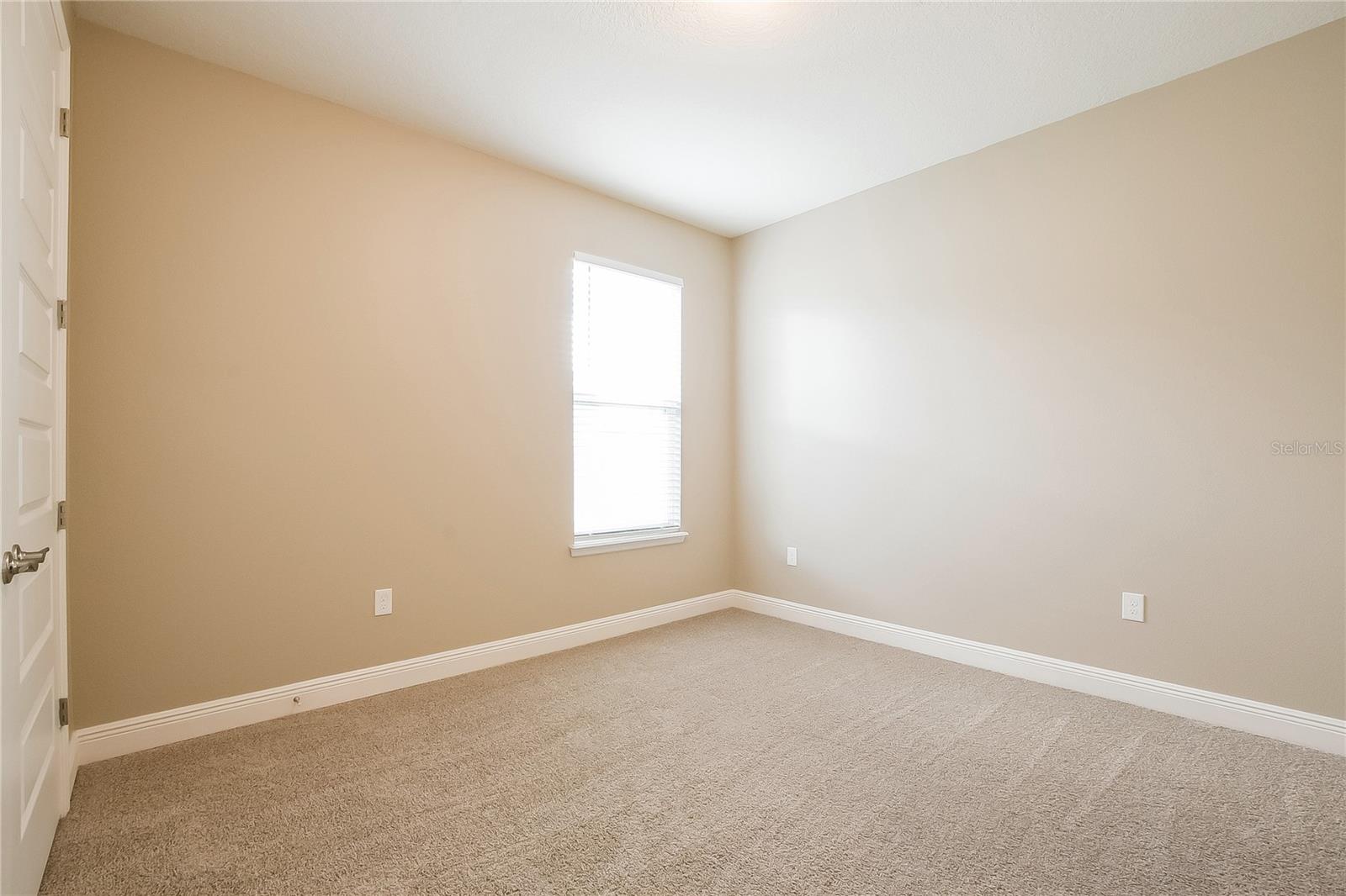 HUNTINGTON DOWNS - Residential