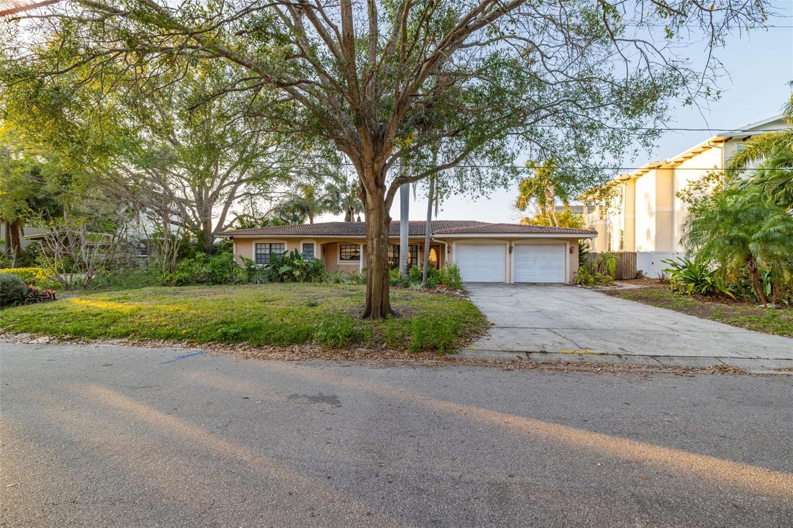 BAYSHORE ESTATES 4 - Land