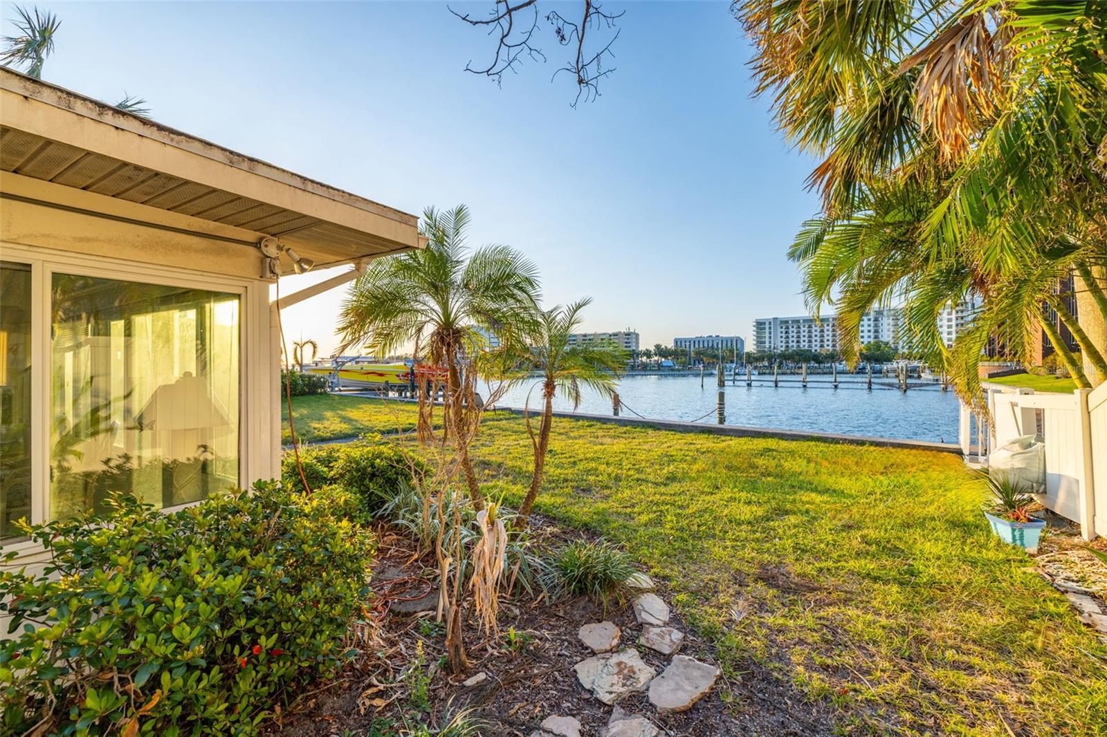 BAYSHORE ESTATES 4 - Land