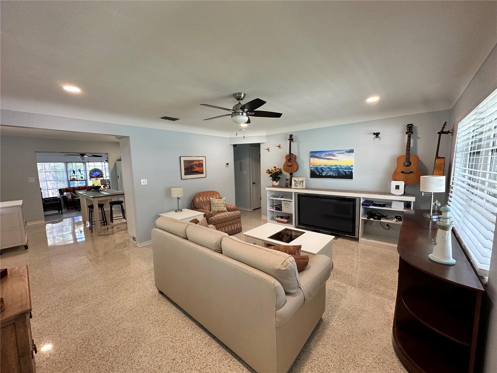 2831 CLINTON STREET S