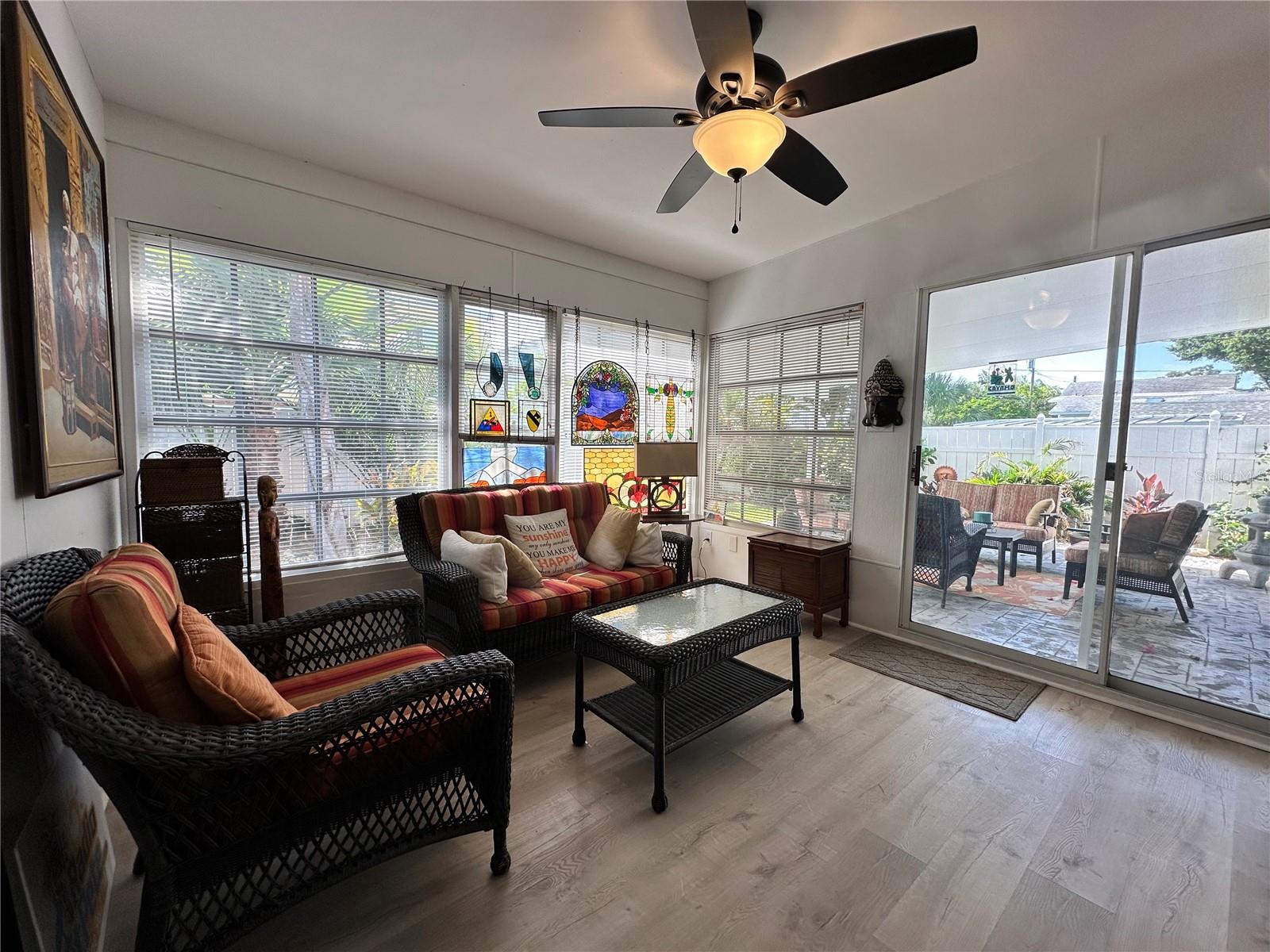 2831 CLINTON STREET S