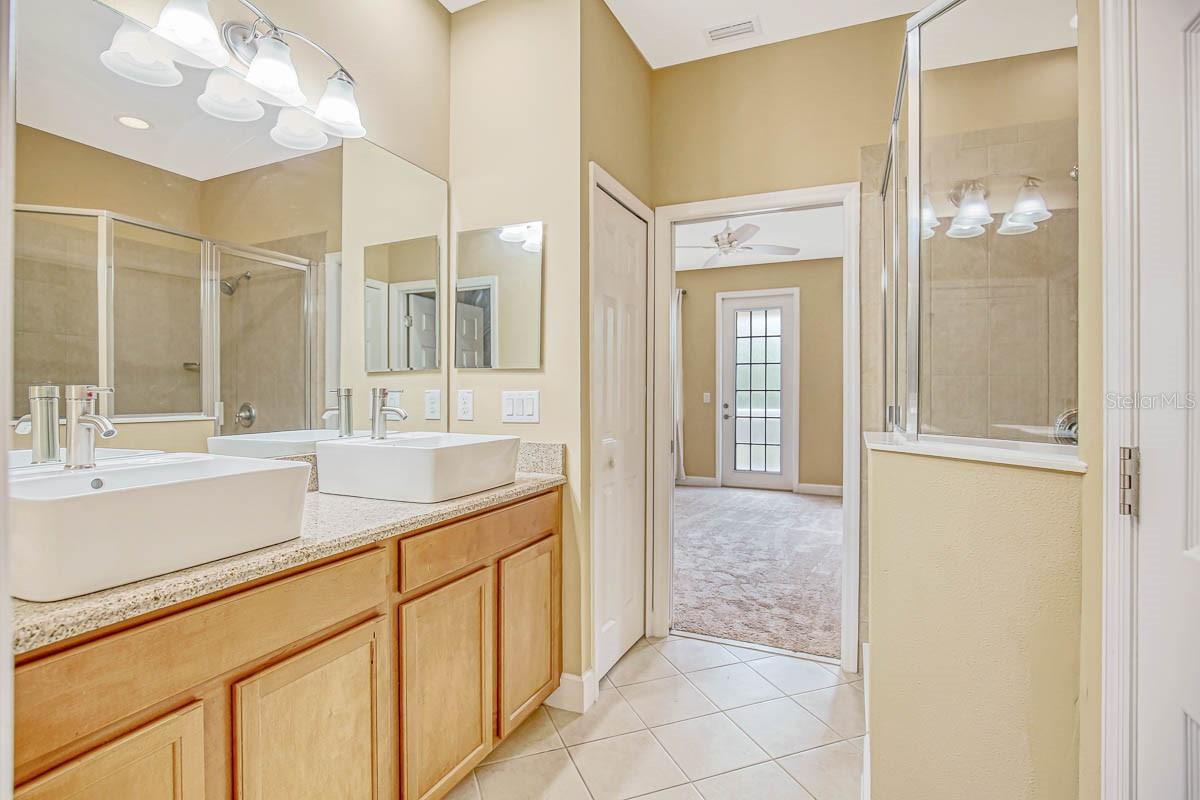 FISHHAWK RANCH TOWNCENTER PHAS - Residential Lease