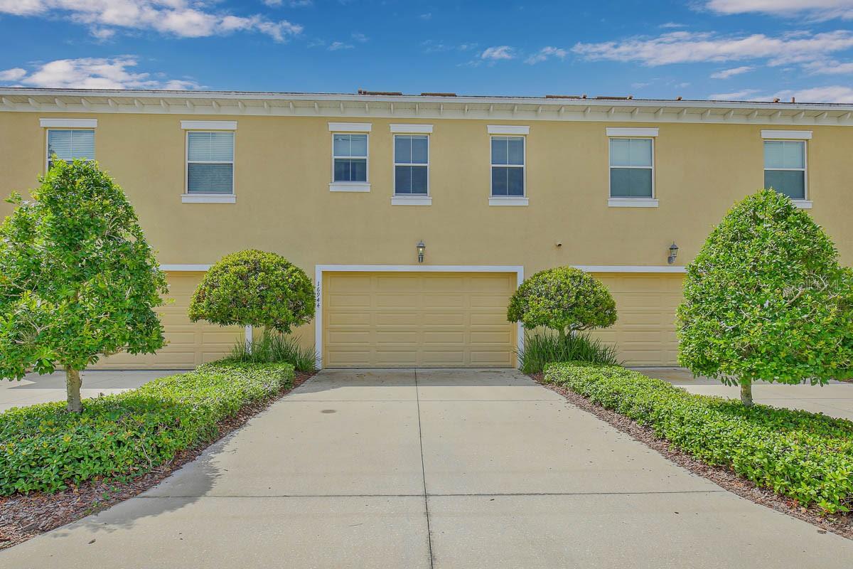 FISHHAWK RANCH TOWNCENTER PHAS - Residential Lease