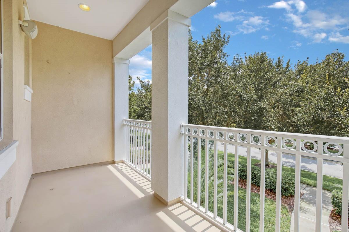 FISHHAWK RANCH TOWNCENTER PHAS - Residential Lease