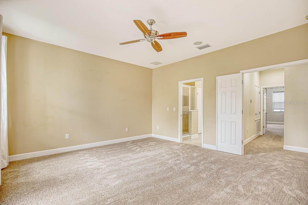 FISHHAWK RANCH TOWNCENTER PHAS - Residential Lease