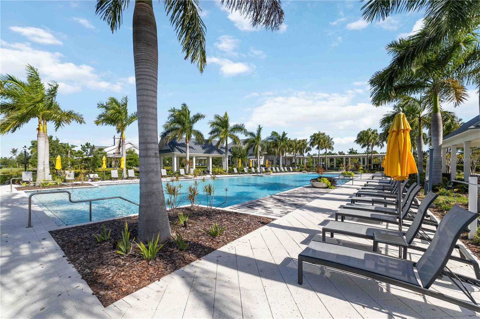 LAKEHOUSE COVE/WATERSIDE PH 4 - Residential