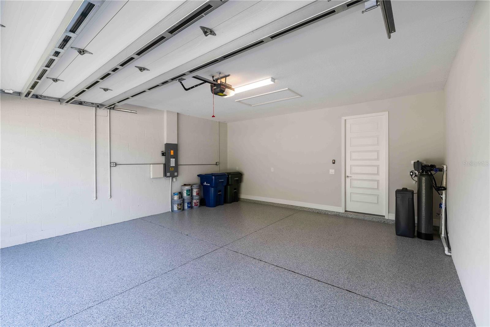 LAKEHOUSE COVE/WATERSIDE PH 4 - Residential