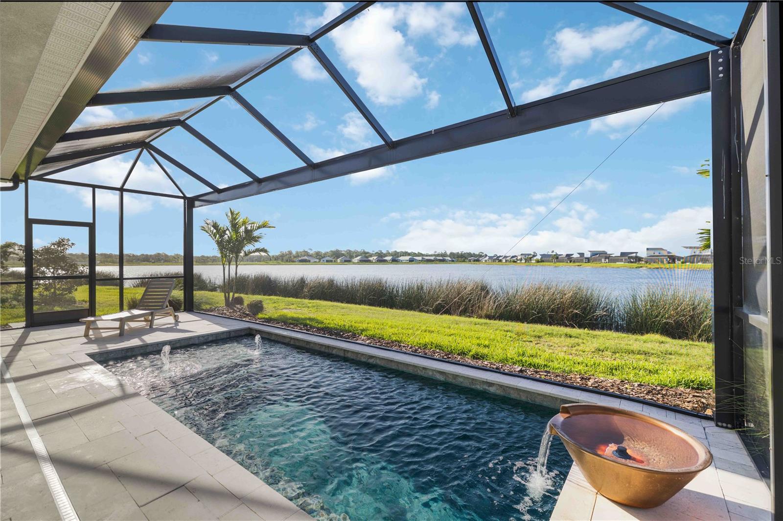 LAKEHOUSE COVE/WATERSIDE PH 4 - Residential