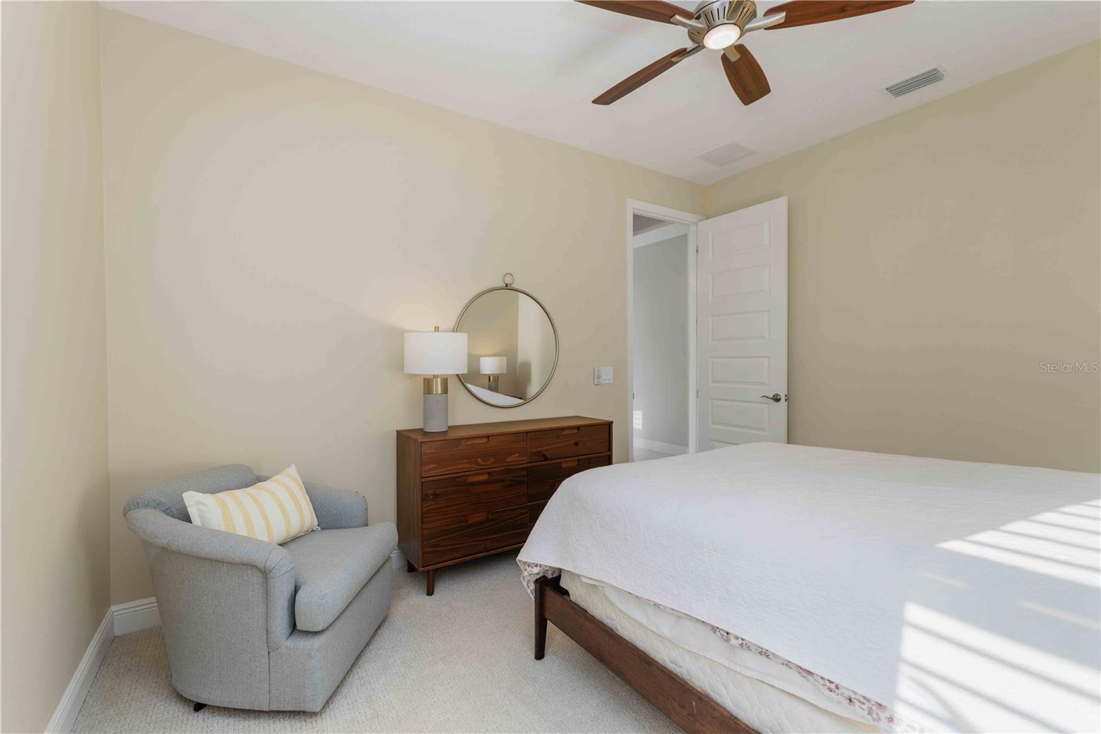 LAKEHOUSE COVE/WATERSIDE PH 4 - Residential