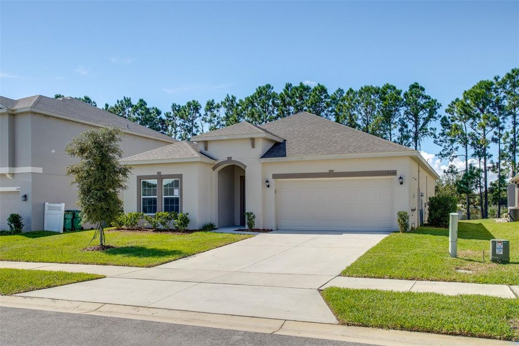 Photo of 2520 Plumadore Drive, Grand Island, FL 32735 (MLS # O6362590)
