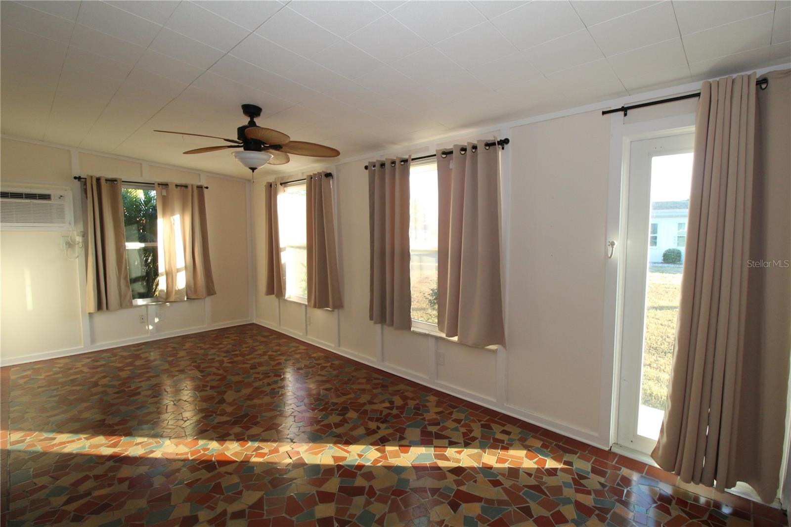 DEL WEBBS SUN CITY FLORIDA UN - Residential Lease