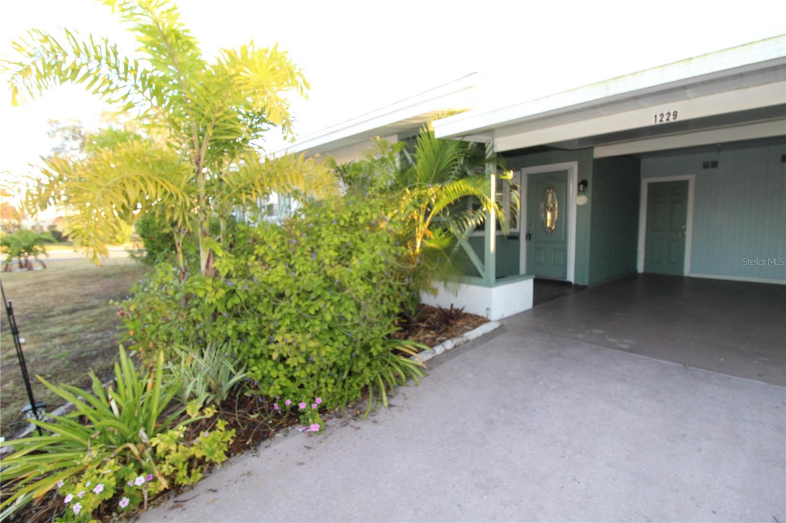 DEL WEBBS SUN CITY FLORIDA UN - Residential Lease