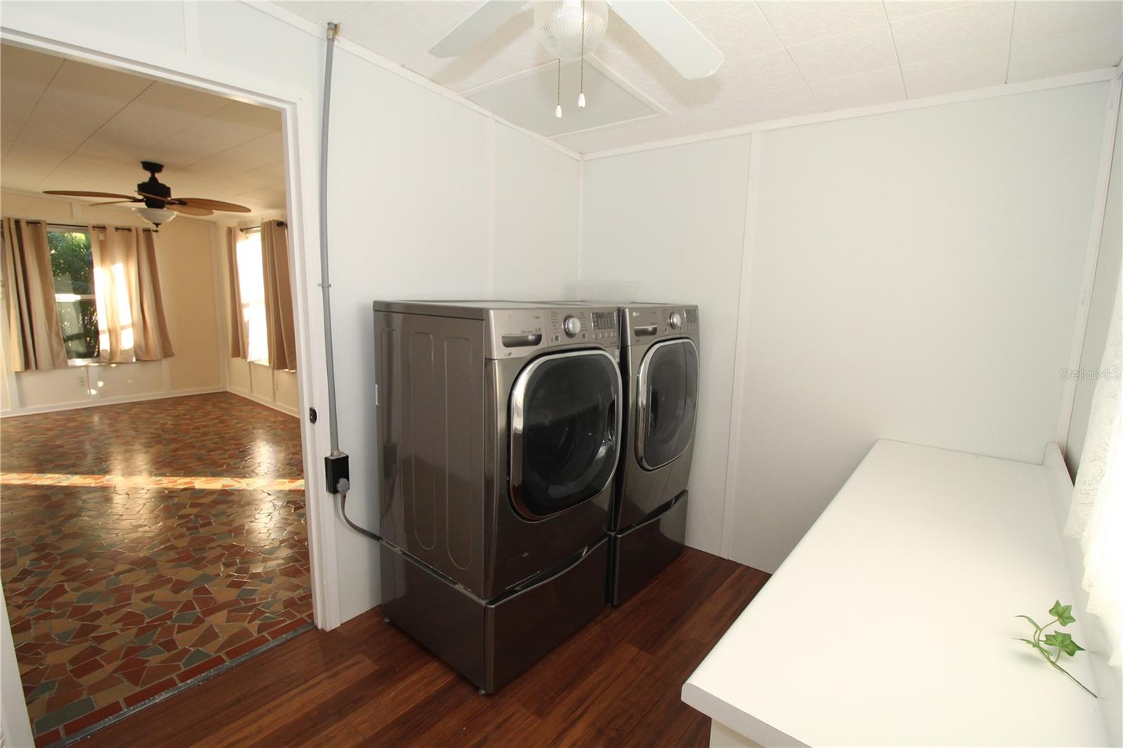 DEL WEBBS SUN CITY FLORIDA UN - Residential Lease