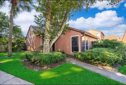 Townhouse in WINTER PARK FL 680 GRENADINE COURT.jpg