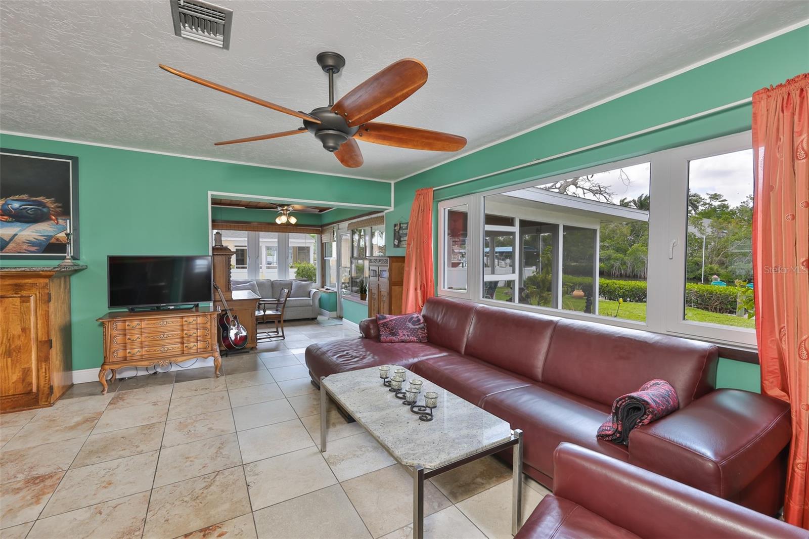 REPLAT OF BONAIRE BAYOU - Residential