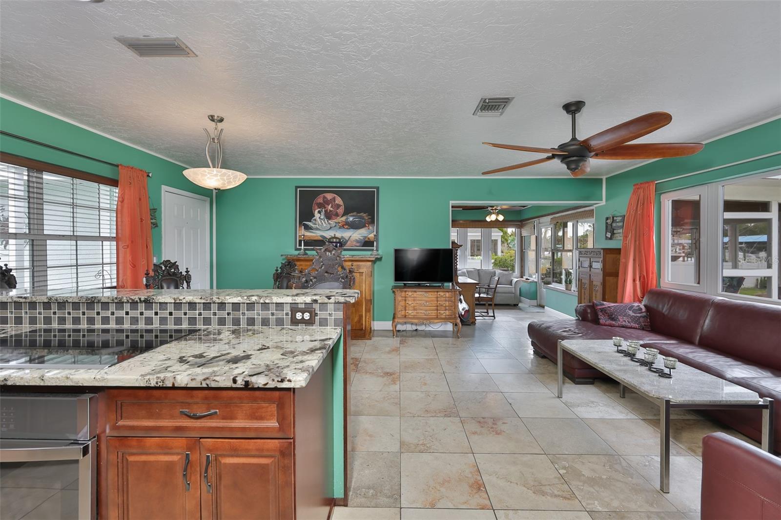 REPLAT OF BONAIRE BAYOU - Residential