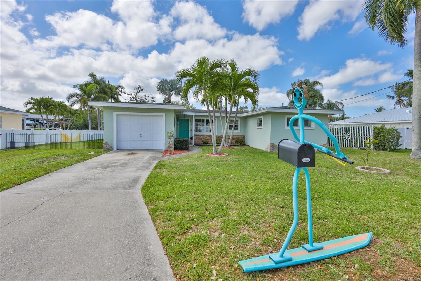 REPLAT OF BONAIRE BAYOU - Residential