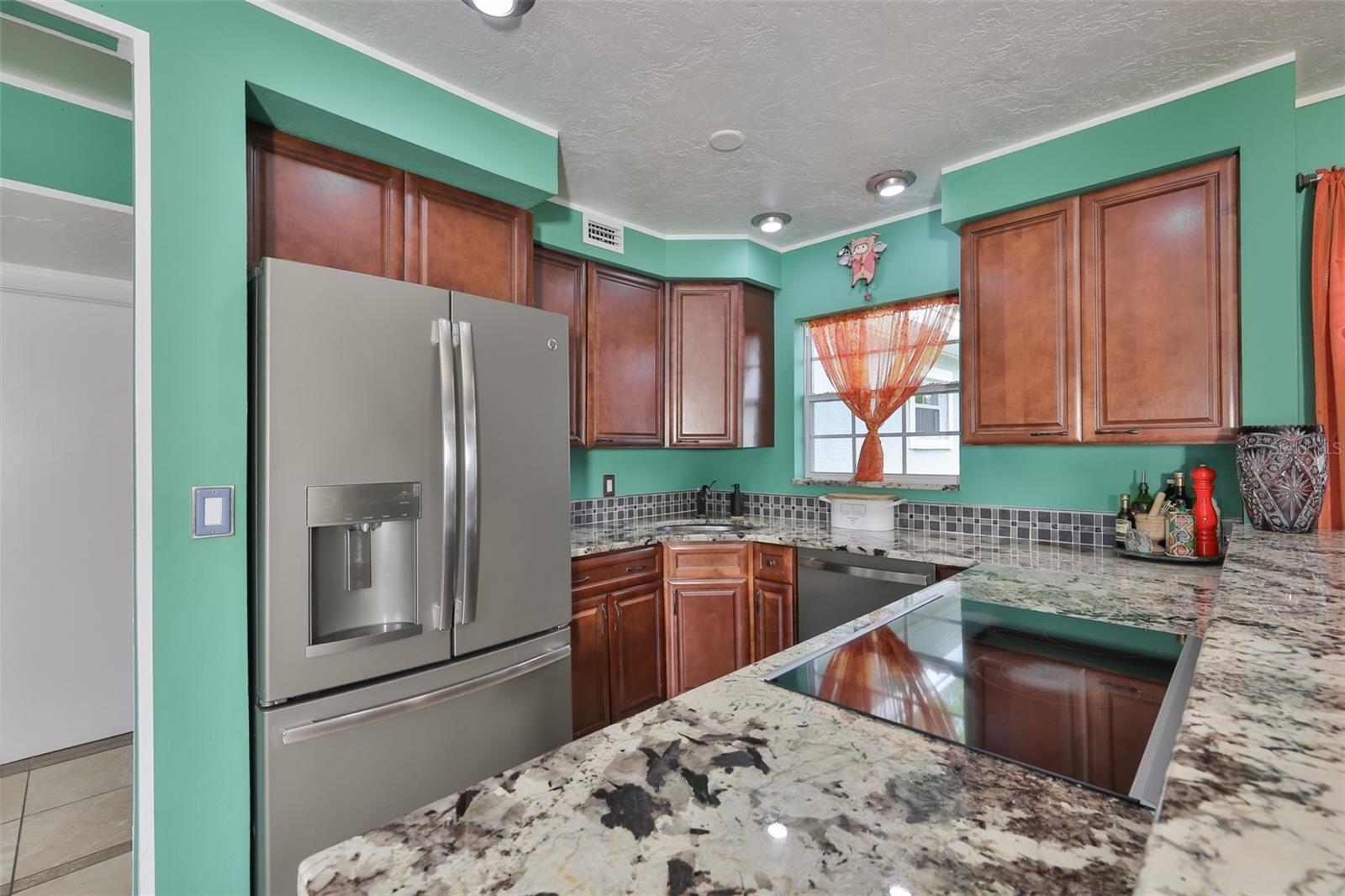 REPLAT OF BONAIRE BAYOU - Residential