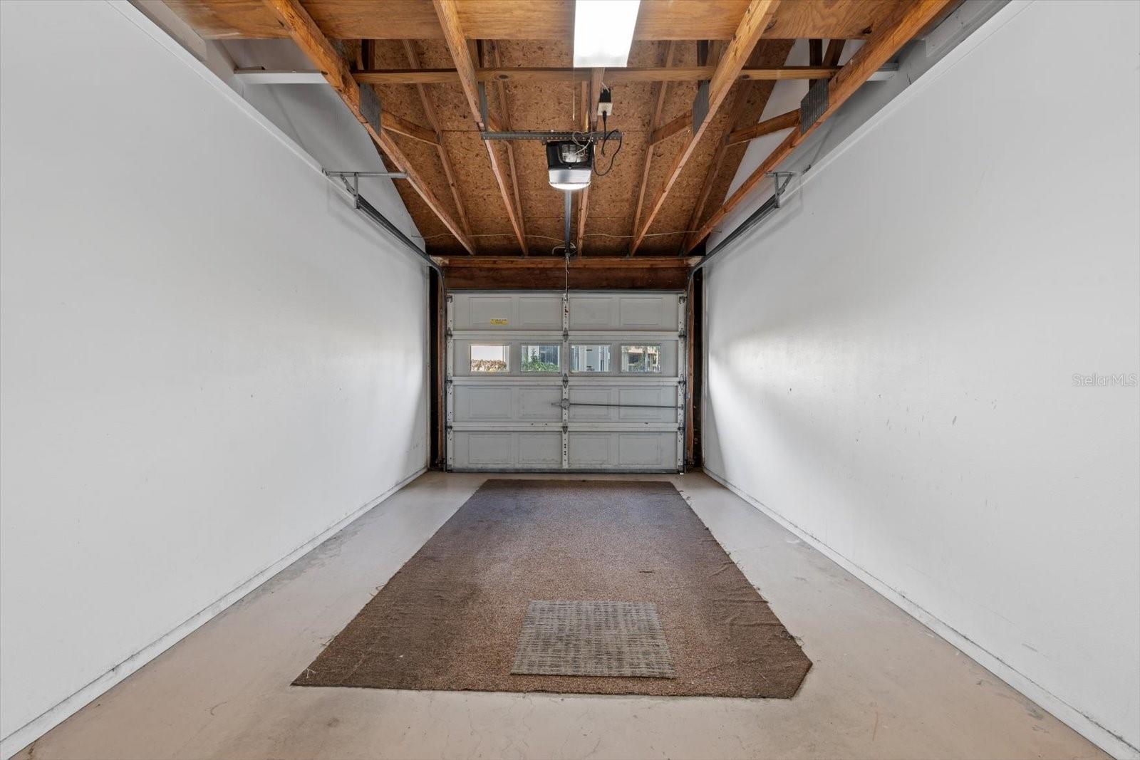 AVISTA OF PALM-AIRE - Residential Lease