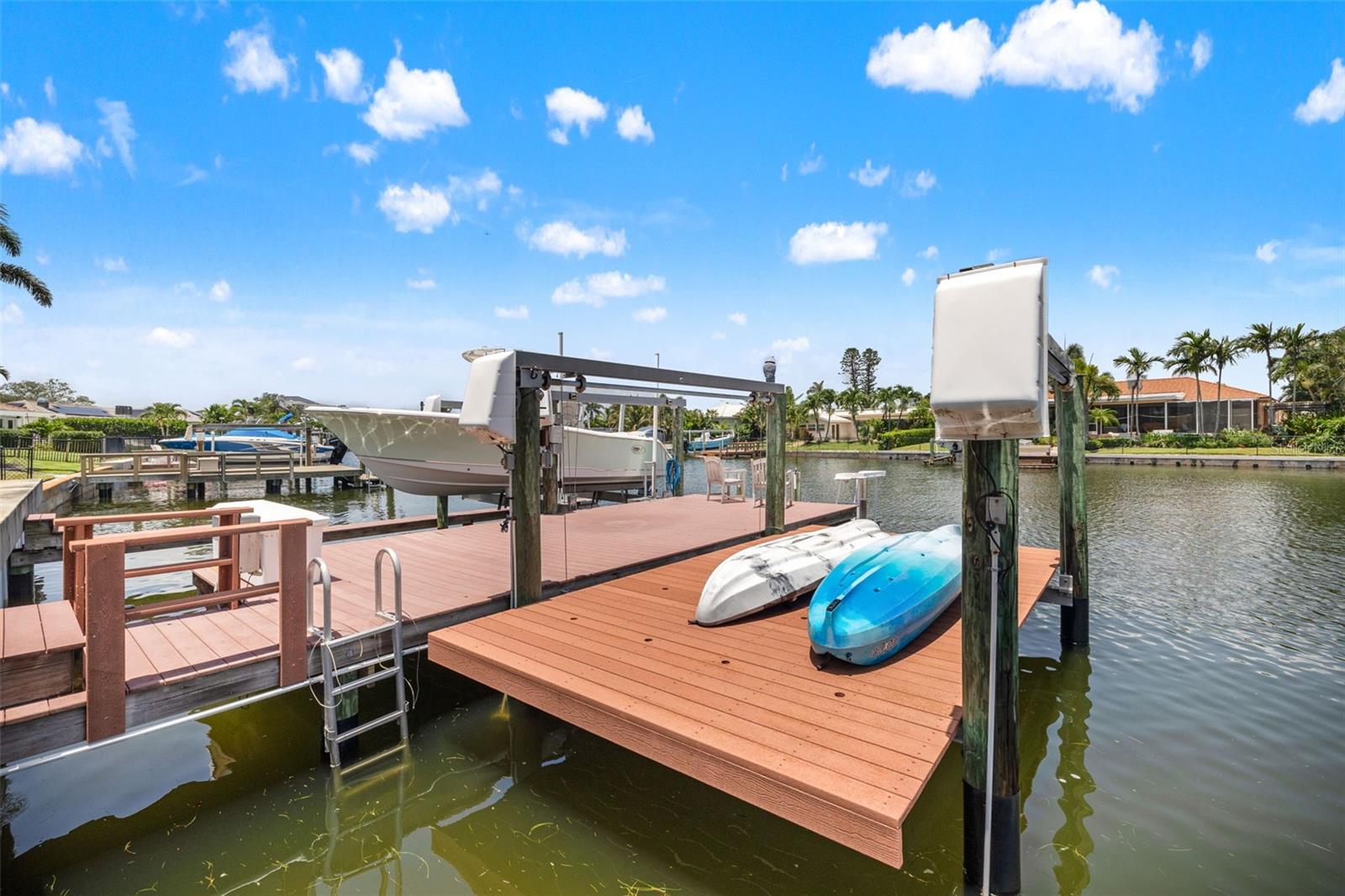 VENETIAN PLACE SUB - Residential