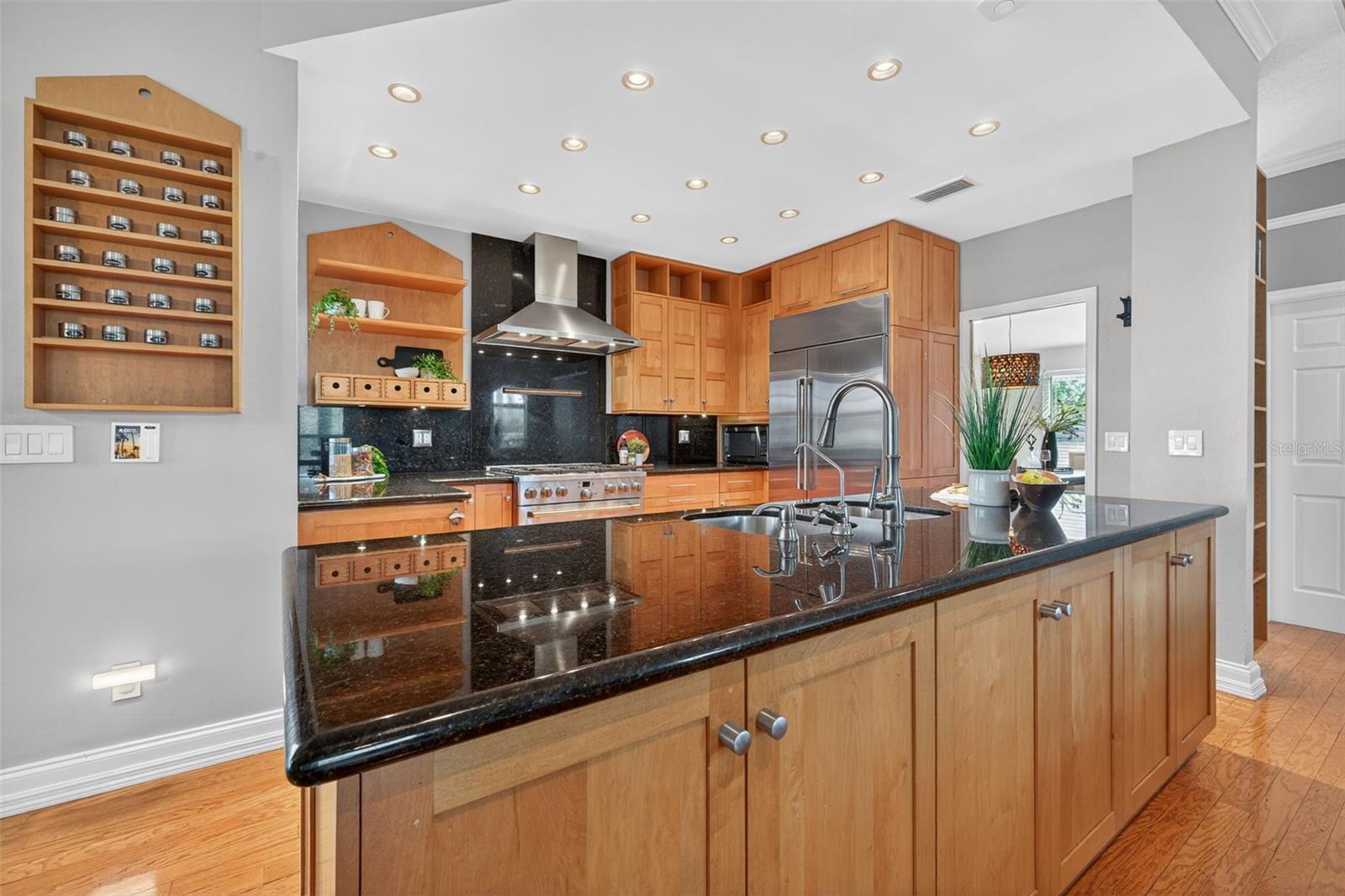 VENETIAN PLACE SUB - Residential