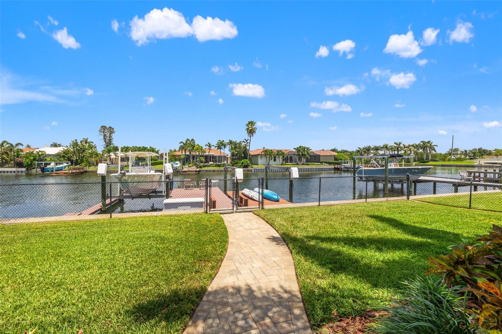 VENETIAN PLACE SUB - Residential