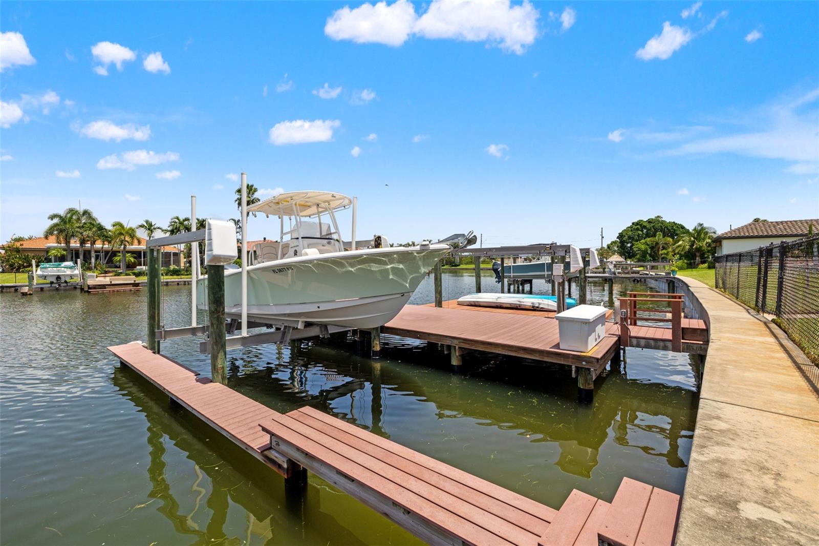 VENETIAN PLACE SUB - Residential