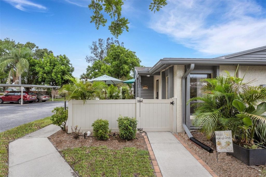 Photo of 2922 29th Avenue W, Bradenton, FL 34205 (MLS # A4665032)