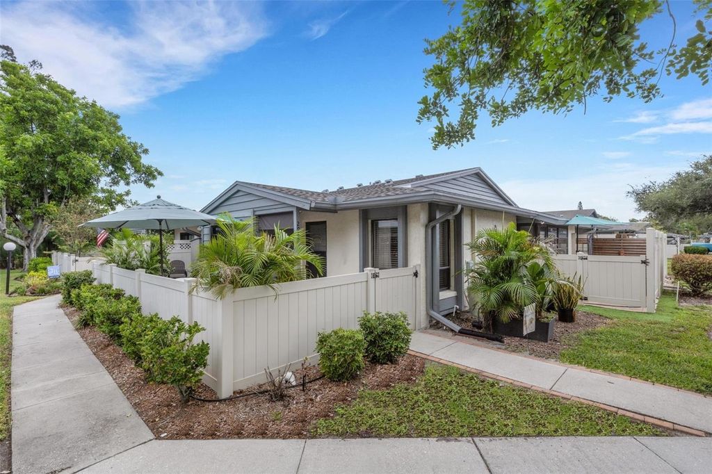 Photo of 2922 29th Avenue W, Bradenton, FL 34205 (MLS # A4665032)